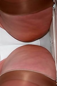 mature chick liking big meatpipes as she sucks them